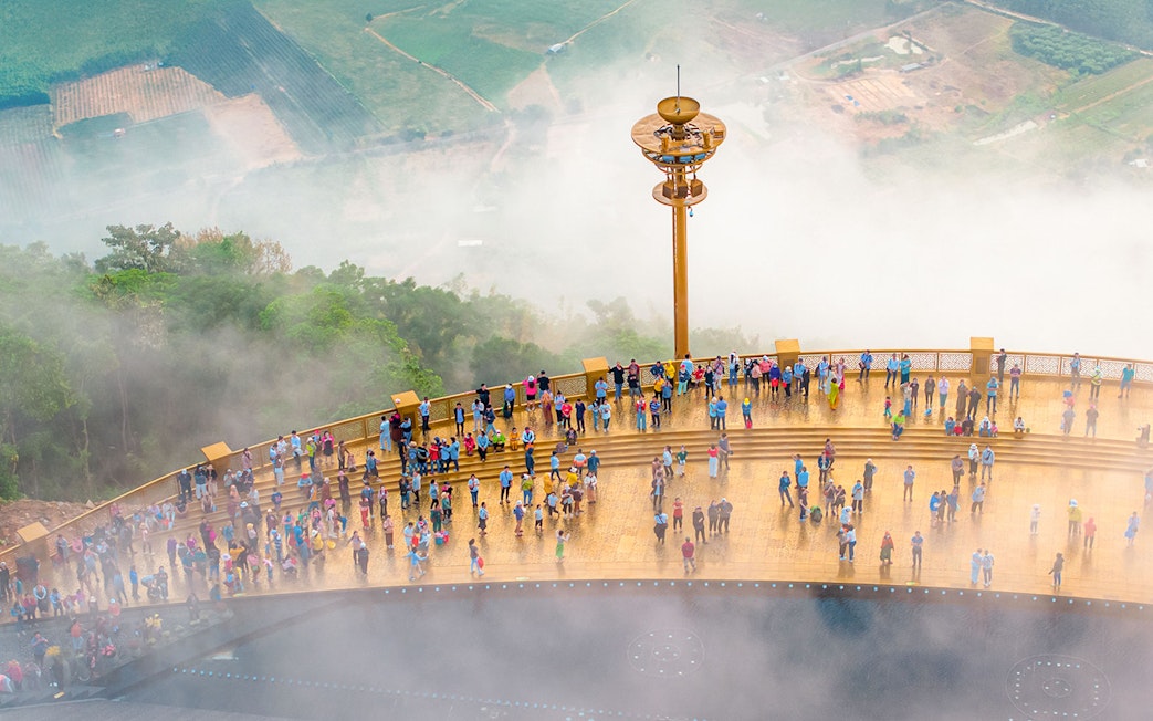 Visitors on the observation deck at Van Son Peak, Sun World Ba Den Mountain.