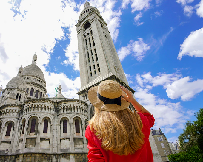 Montmartre & Sacré-Cœur Guided Walking Tour
