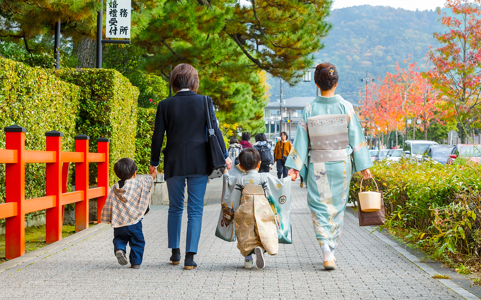 Children in traditional kimonos at Shichi-Go-San Japanese Festival, Tokyo.