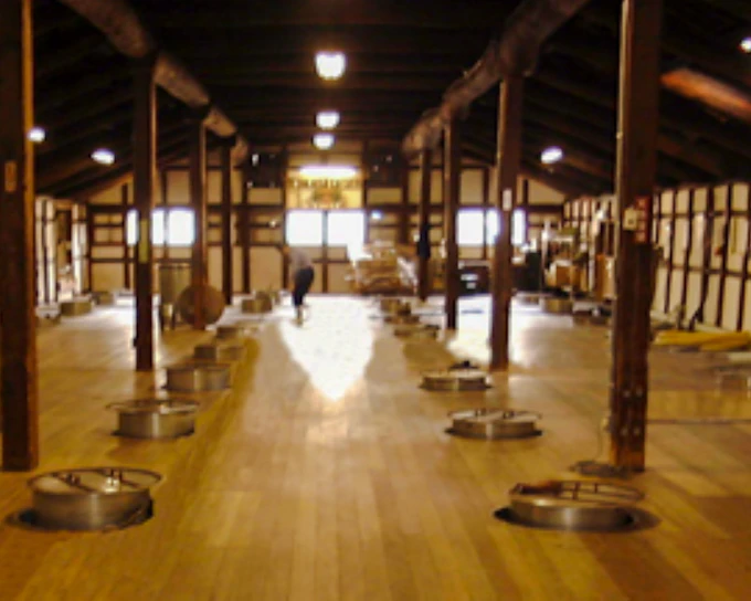 Hyogo: Eigashima Sake Brewery & White Oak Distillery Guided Tour with Tastings (Product 52509)