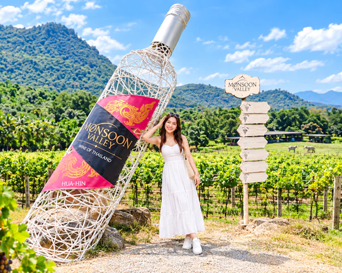From Bangkok: Hua Hin Private Van Day Trip to Maruekhathaiyawan Palace, Railway Station & Monsoon Valley Vineyard (Product 56168)