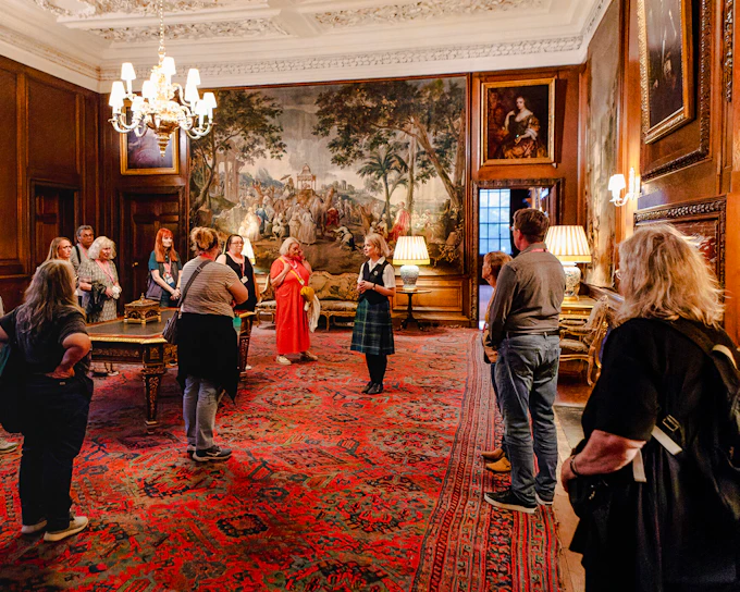Palace of Holyroodhouse Small-Group Exclusive Guided Tour