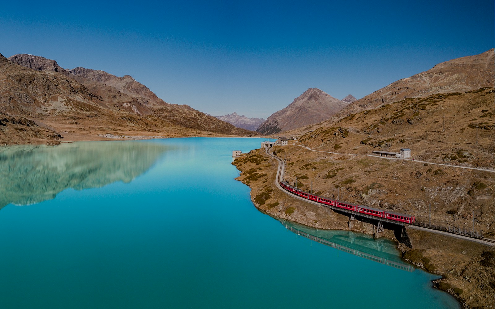 Lago di Poschiavo (Bernina Line)