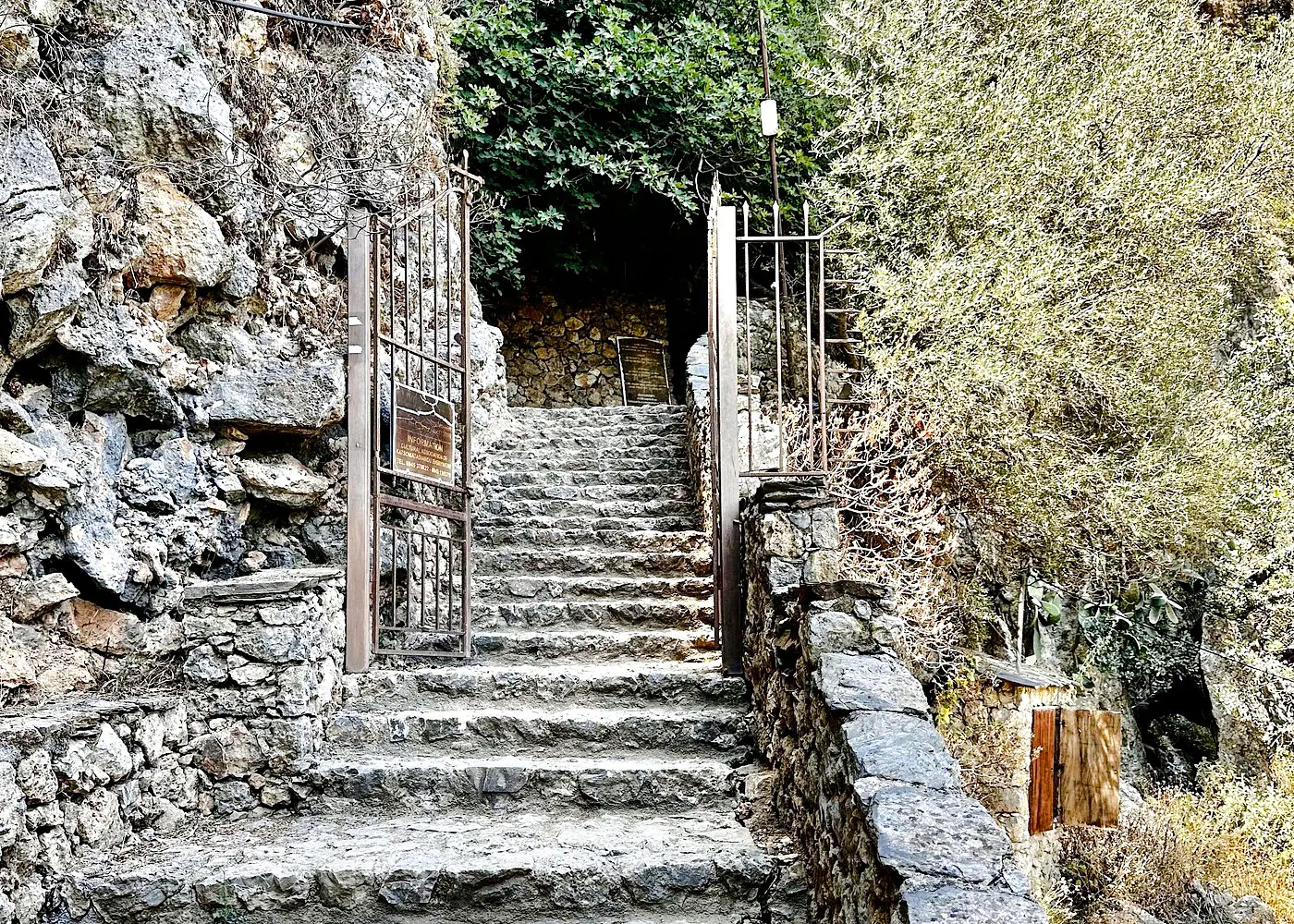 Elafonisi Beach & Agia Sofia Cave Full-Day Private Tour Image 7