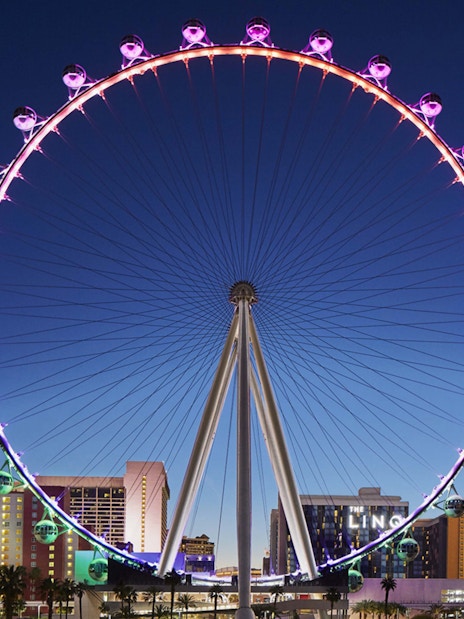 High Roller observation wheel at The LINQ in Las Vegas at dusk.