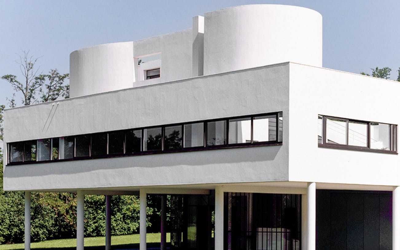 Villa Savoye exterior with modernist architecture, Poissy, France.
