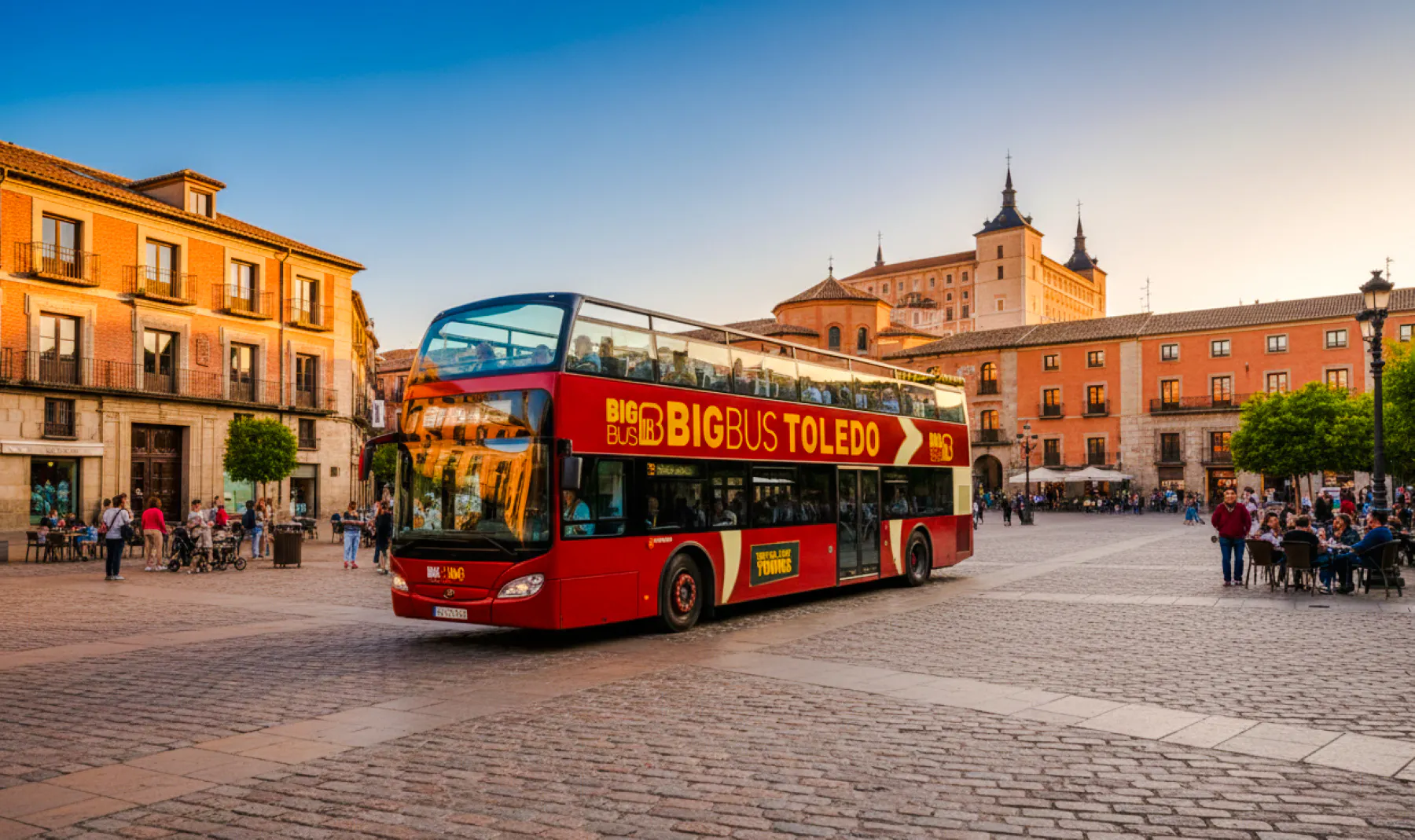 hopp av og på-busstur i toledo med guidet vandretur-1