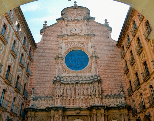 Atrio del Monasterio de Montserrat