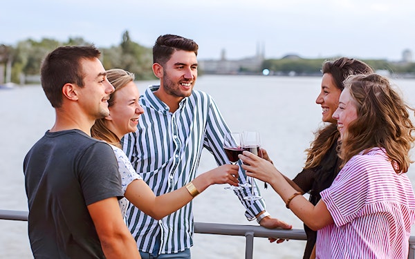 1.5-Hour Bordeaux Illuminated Evening Cruise