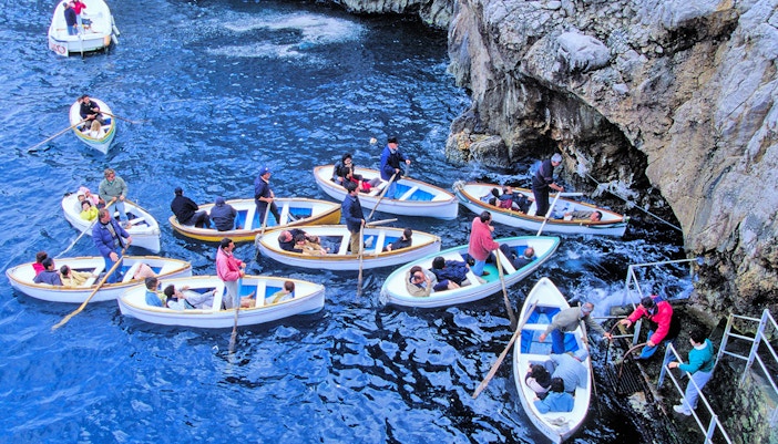 Boat adventure - Blue Grotto