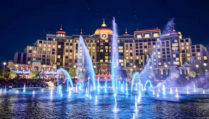 Fountain show at night in Celestial Park, Epic Universe, Universal Orlando.