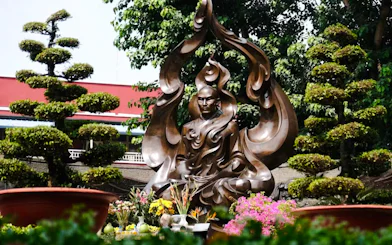 Ho Chi Minh City Hidden Parks & Local Coffee Culture Walking Tour