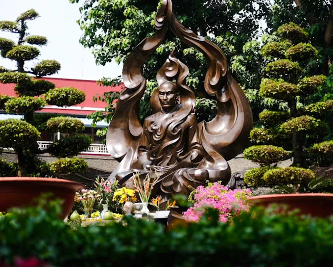 Ho Chi Minh City Hidden Parks & Local Coffee Culture Walking Tour (Product 53055)