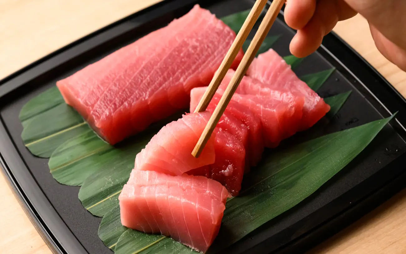 Sushi Bento Making & Tsukiji Market Insider Tour with Tuna Tasting Image 10