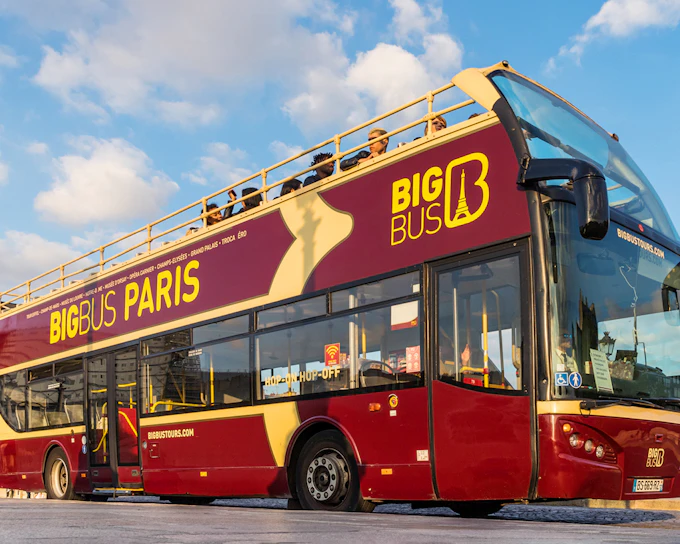 Big Bus: Paris Hop-on Hop-off Bus Tour & Pantheon Entry Tickets