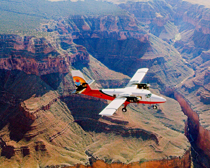 70-min Las Vegas to Grand Canyon West Airplane/ Helicopter Tour with Rim Landing