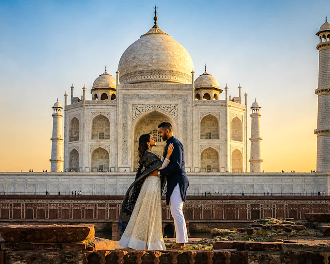 From Agra : Sunrise Taj Mahal & Agra Fort Experience