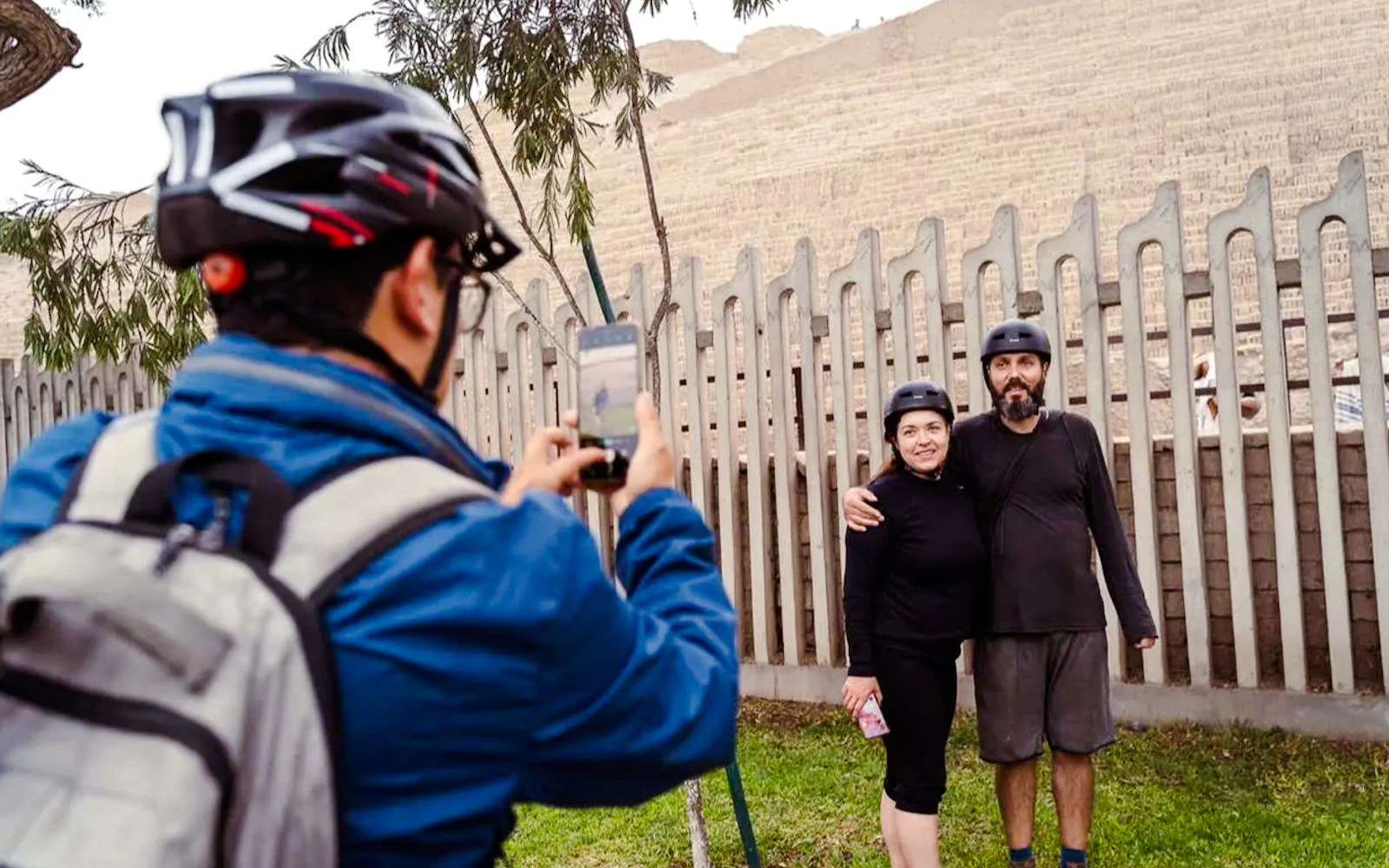 Lima City Bike Tour: El Olivar, Parque del Amor & Barranco Art District Image 7