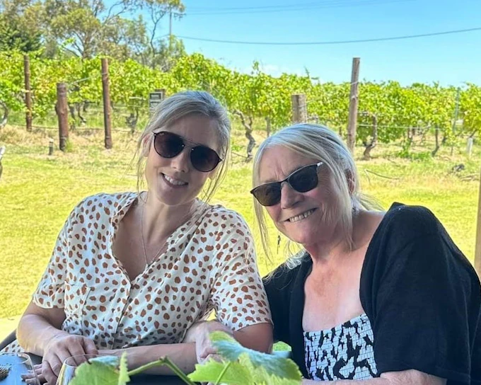 Adelaide Highlights with Wine Tasting & Coast (Full Day Tour)