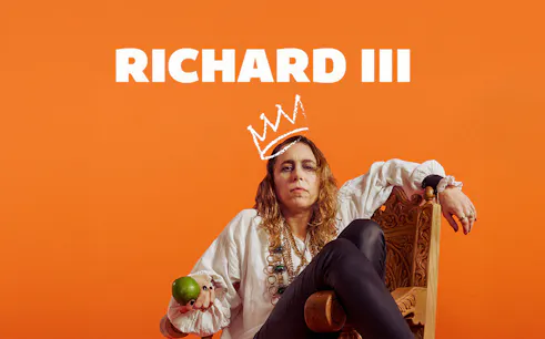 Person in a white shirt holding an apple, seated on a carved chair, with "Richard III" text above.