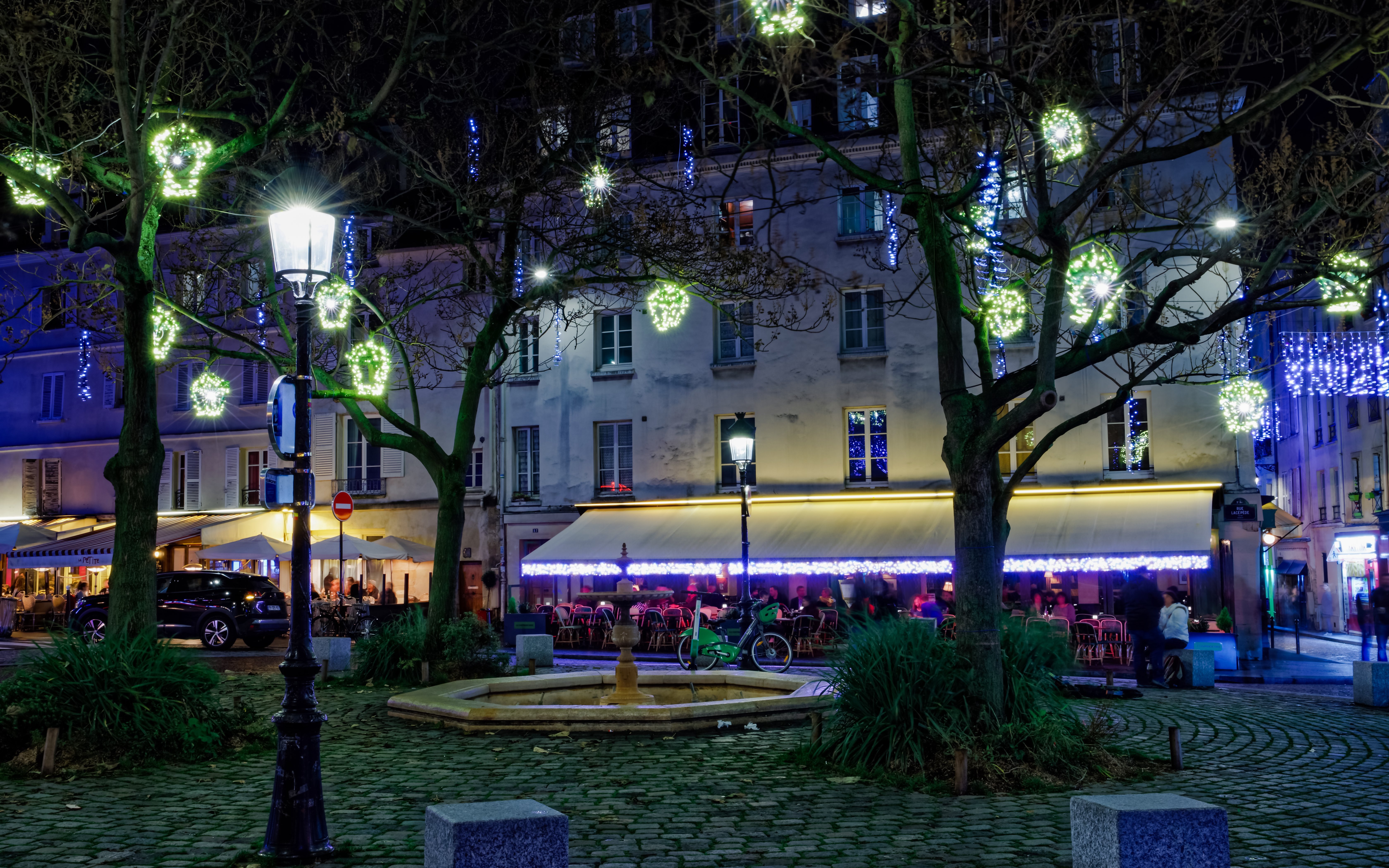 Place de la Contrescarpe (Evening Glow)