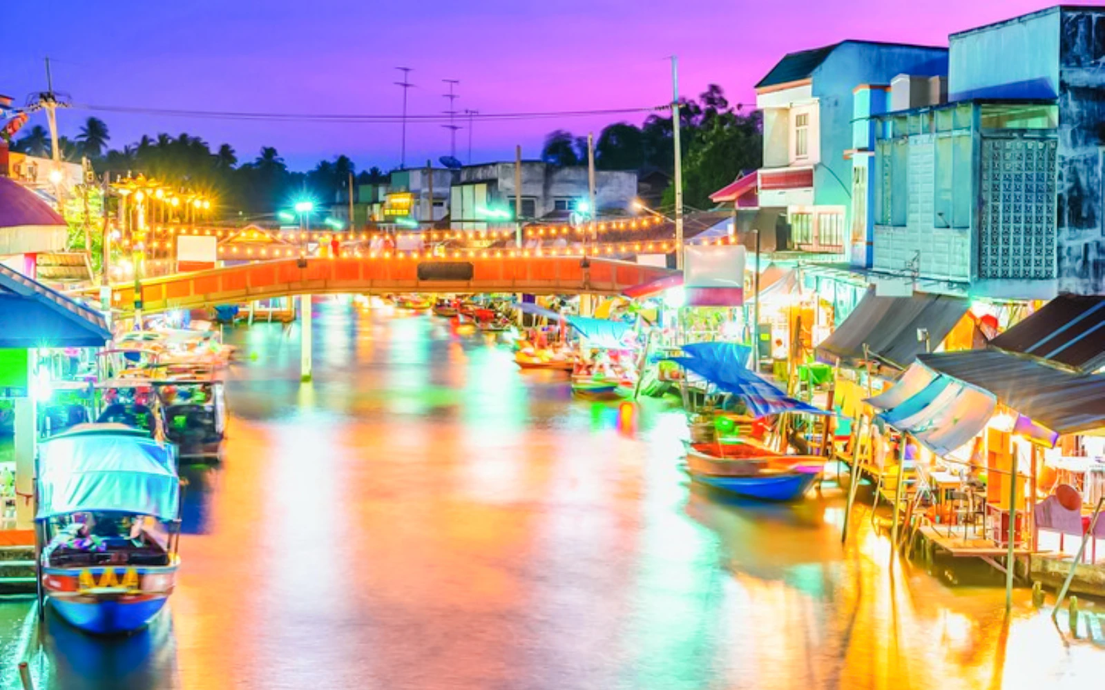 From Laem Chabang Cruise Port: Amphawa Floating Market and Maeklong Railway Market Private Day Trip (Product 55884)