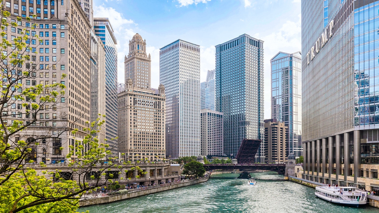 Tribune Tower and Chicago River with skyscrapers in downtown Chicago.