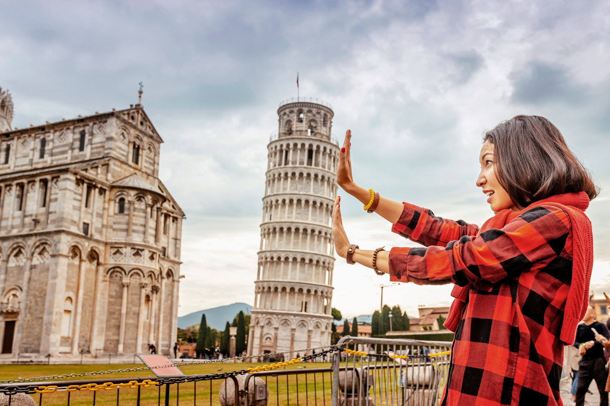Photoshoot at Leaning Tower of Pisa