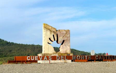 From Santander: El Castillo and Las Monedas Caves Guided Tour with Private Transport