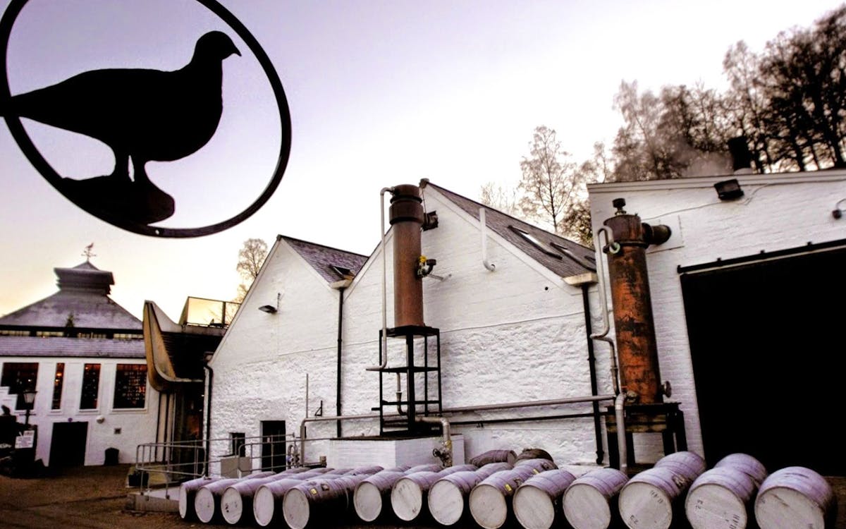 day tour whisky & waterfalls with transfers from edinburgh & distillery entry-4 day tour whisky & waterfalls with transfers from edinburgh & distillery entry-4