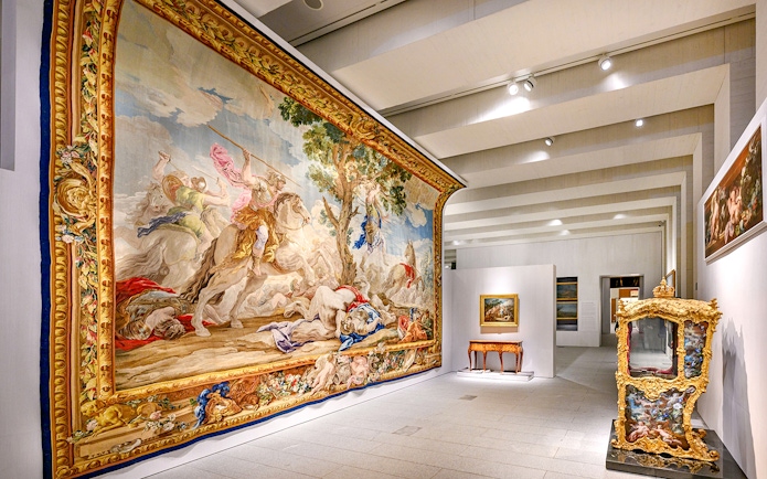 Royal Collections Gallery tapestry and ornate cabinet display.