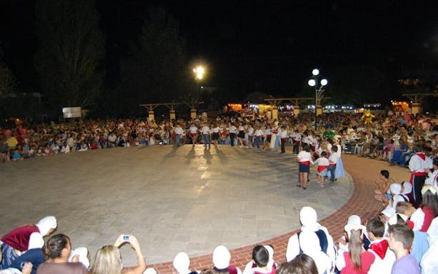 the spirit of kefalonia festivals - food, wine, and live mus-2