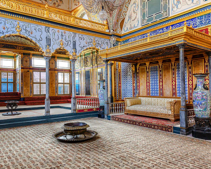 From Istanbul Port: Private Old City Tour with Bazaar Shopping