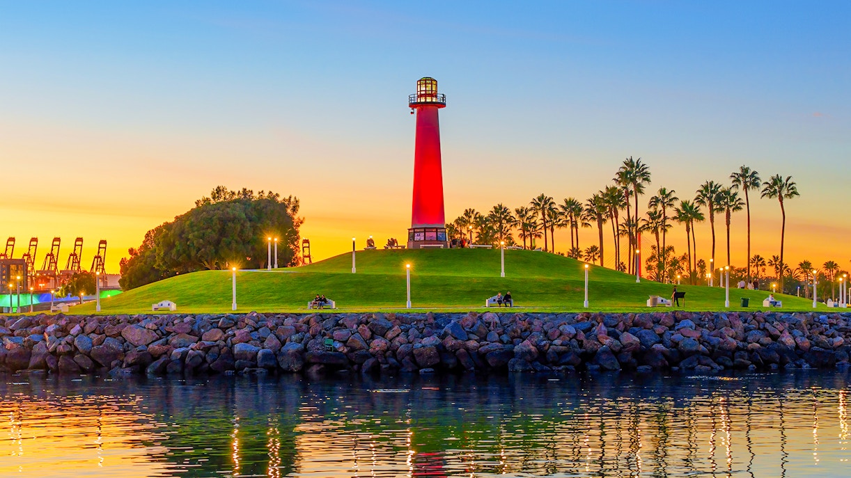 Lions Lighthouse los angeles