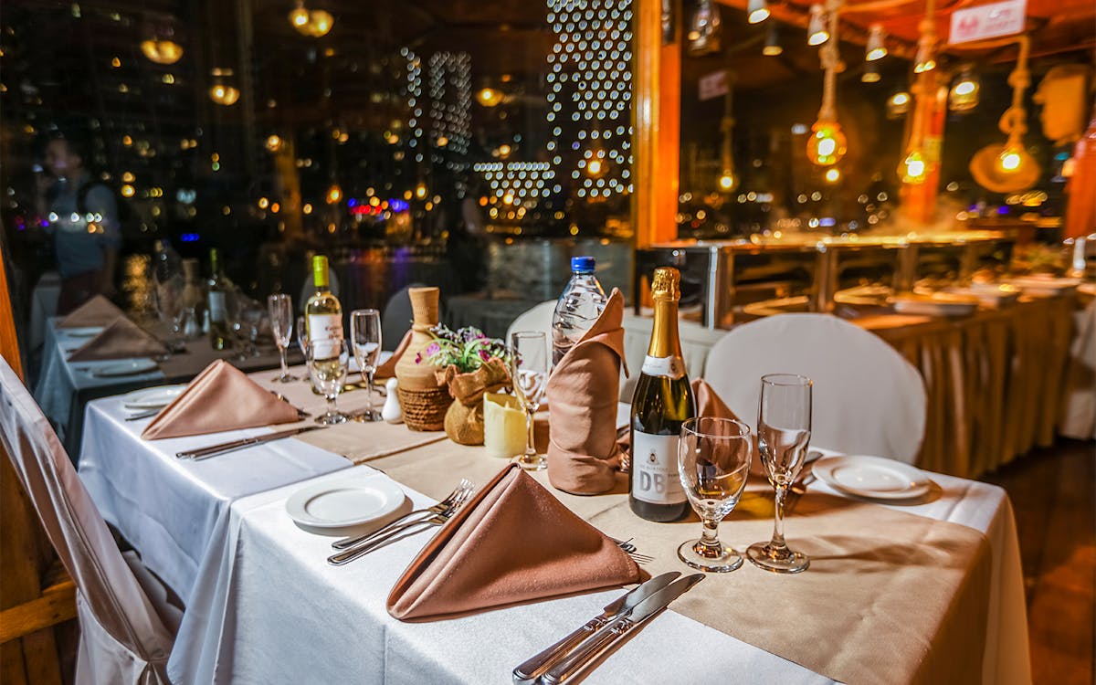 alexandra dhow cruise dinner in dubai marina with live entertainment-6 alexandra dhow cruise dinner in dubai marina with live entertainment-6