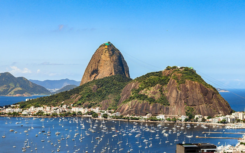 Sugar Loaf Mountain and Botafogo Cove viewed from Mirante do Pedrao, Rio de Janeiro.