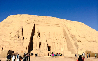 ab assuan: privater tagesausflug zu den abu-simbel-tempeln mit einem ägyptologen als reiseleiter-3
