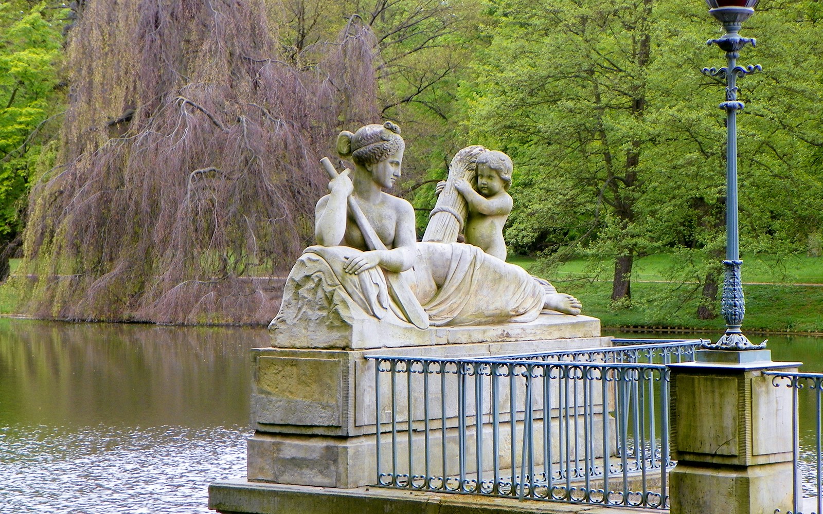 Łazienki Park (Royal Baths Park), Palace on the Isle, allegory of the Visla river