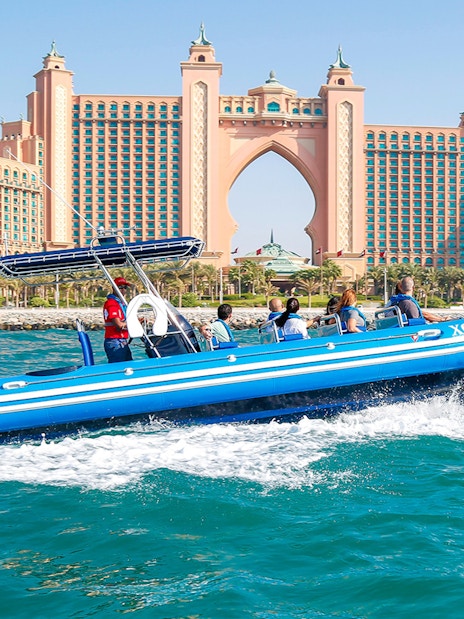 Speedboat cruising near Atlantis, The Palm in Dubai.