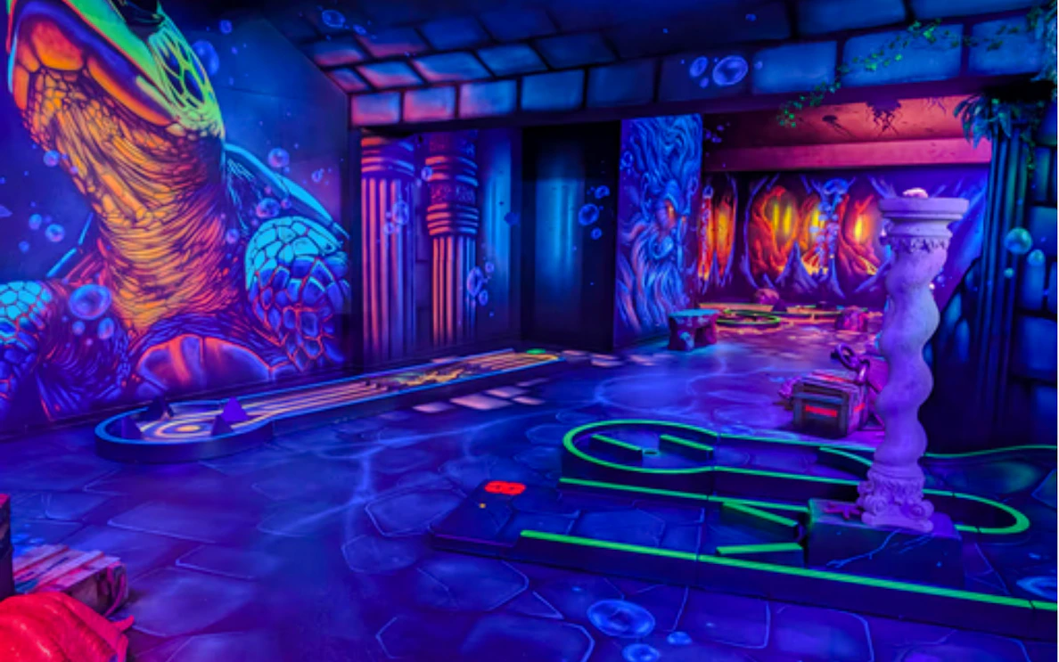 paris: bilete pentru terenul de minigolf fluorescent acoperit cu 12 găuri de la bercy village-1