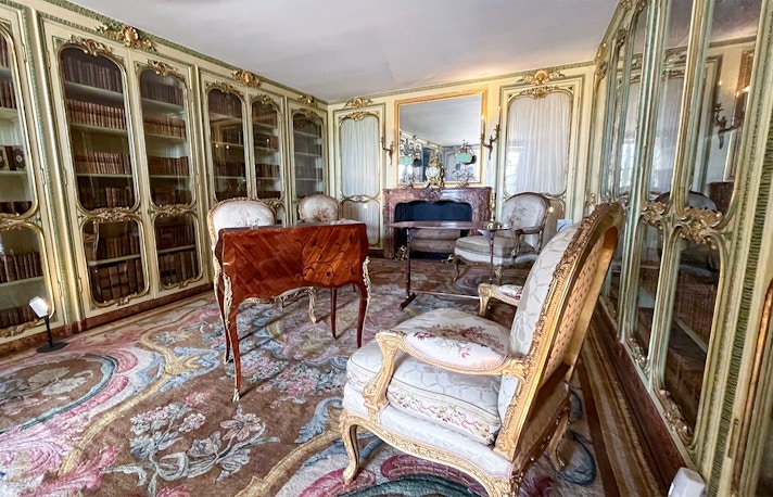 Inside Versailles