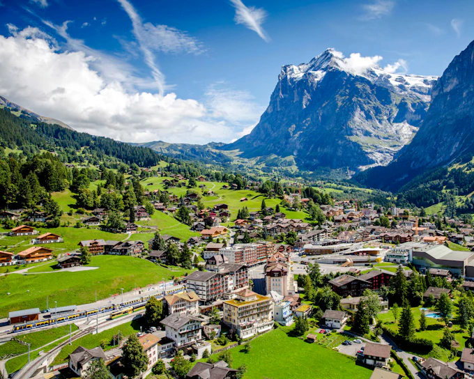 From Interlaken: Grindelwald & Lauterbrunnen Guided Day Trip
