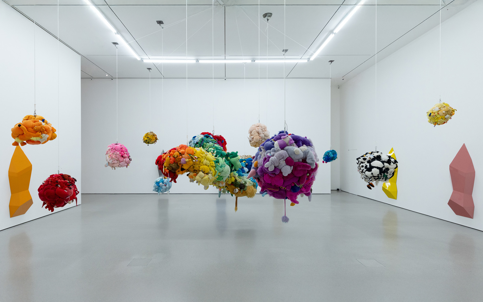 Mike Kelley, Deodorized Central Mass with Satellites (1991/99)