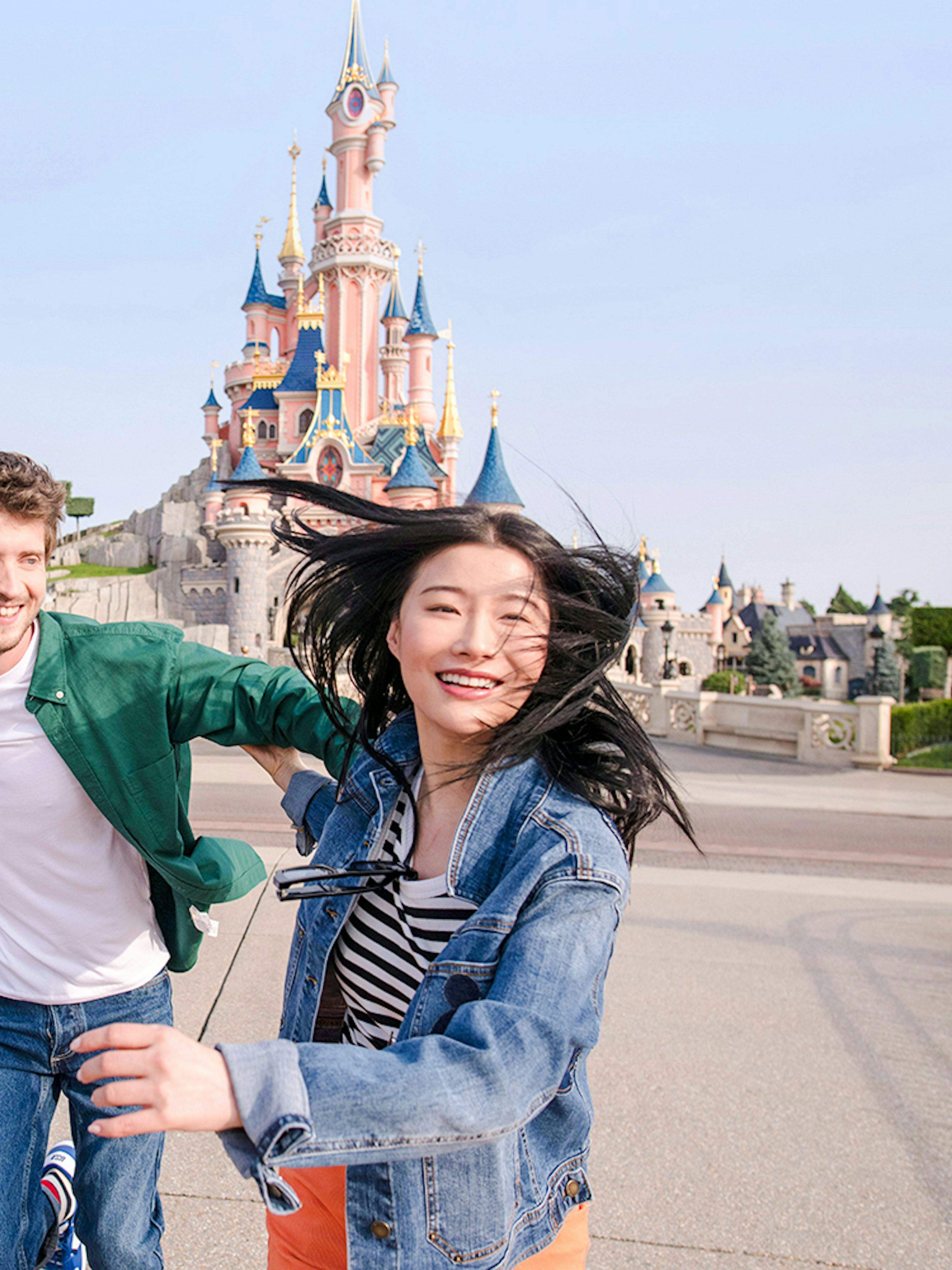 desde parís: entradas para 2 parques de disneyland® parís con traslados en lanzadera-1