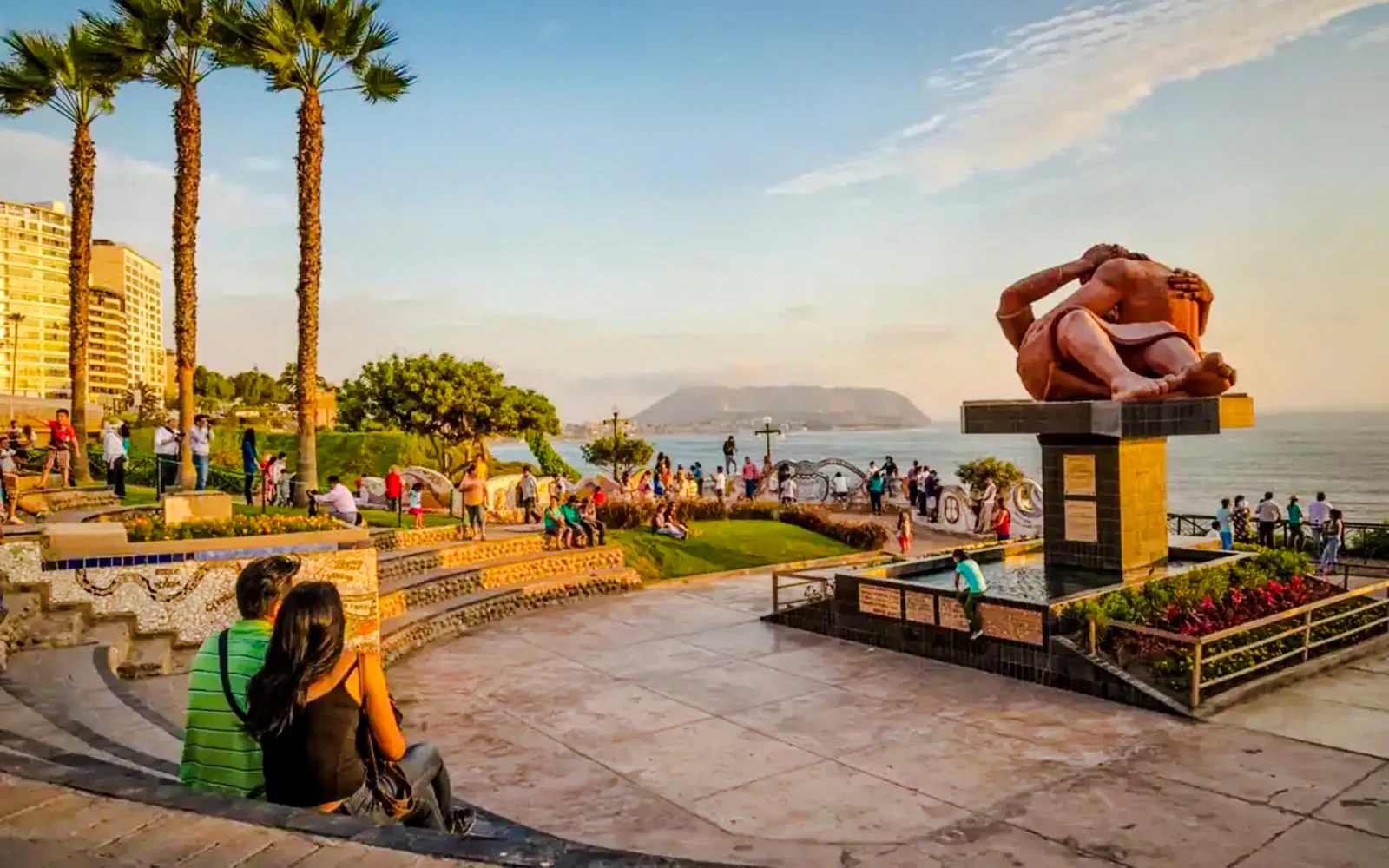 Lima City Tour: Historic Center, Miraflores, Love Park & San Francisco Catacombs
