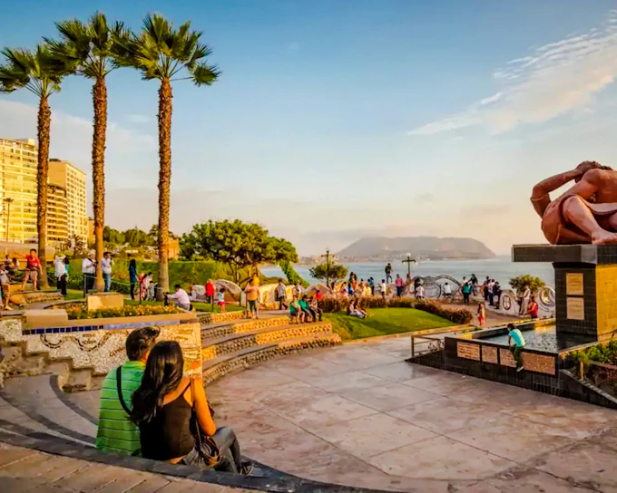 Lima City Tour: Historic Center, Miraflores, Love Park & San Francisco Catacombs