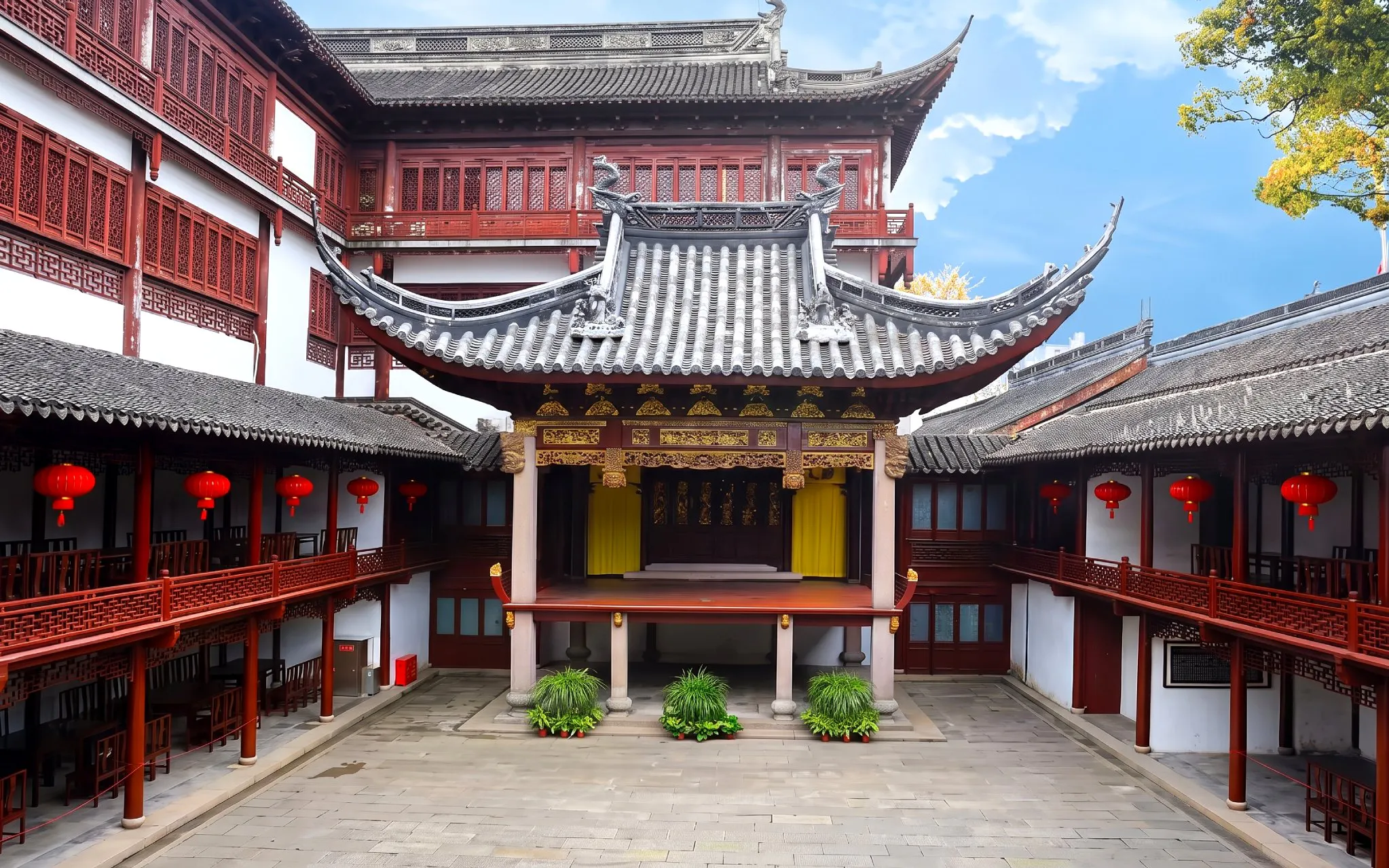 Yu Garden traditional Chinese architecture with red lanterns, Shanghai, China.