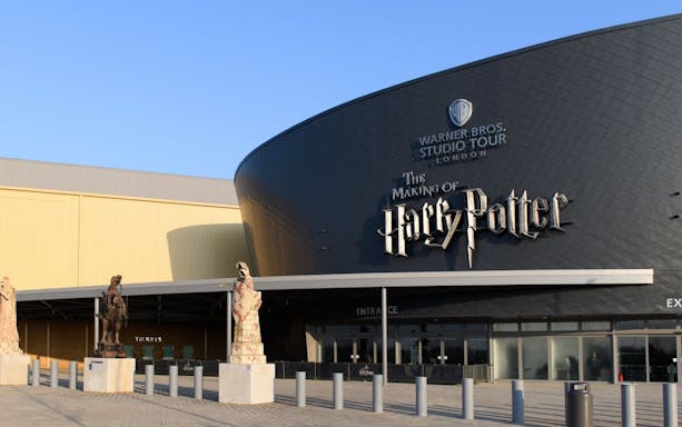 harry potter warner bros. studio tour london entry with roundtrip coach transfers from paddington station-5