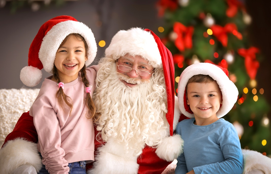 children meeting santa in Kew Garden