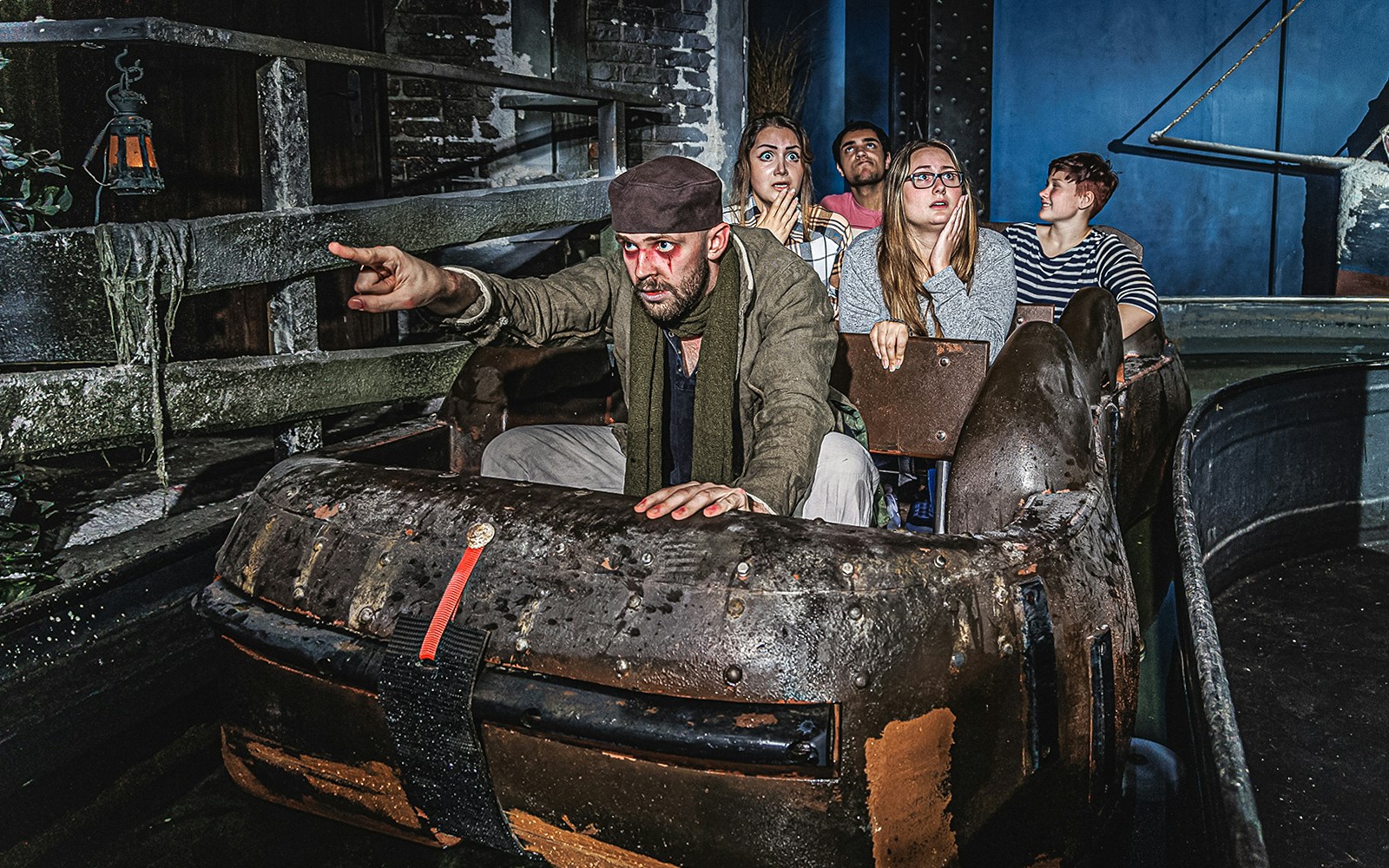Experience live shows, effects & thrilling rides